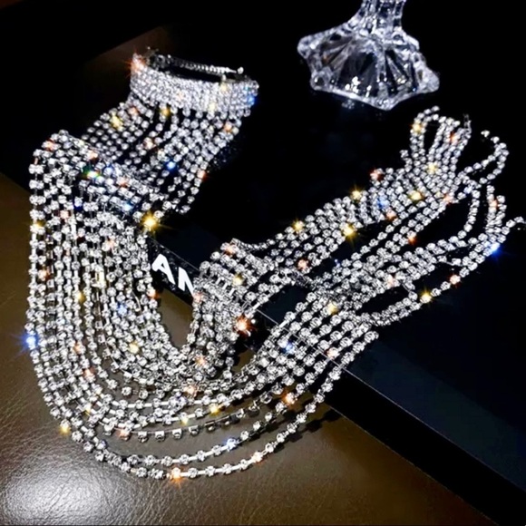 Super Elegant Rhinestone Hairpin to Enhance your Casual or Night Our Hair look main image 9